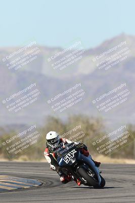 media/Dec-04-2025-Racers Edge (Thu) [[5ebc9f124d]]/3-B Group/1-Session 1 (Turn 7)/